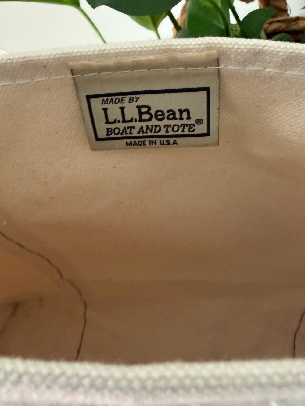 L.L.Bean red and white Boat and Tote. Heavy duty cotton canvas. - Picture 4 of 8